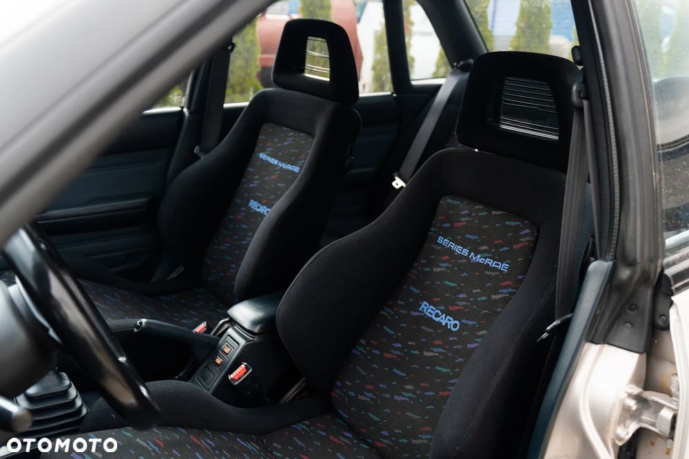 Subaru Legacy - 17