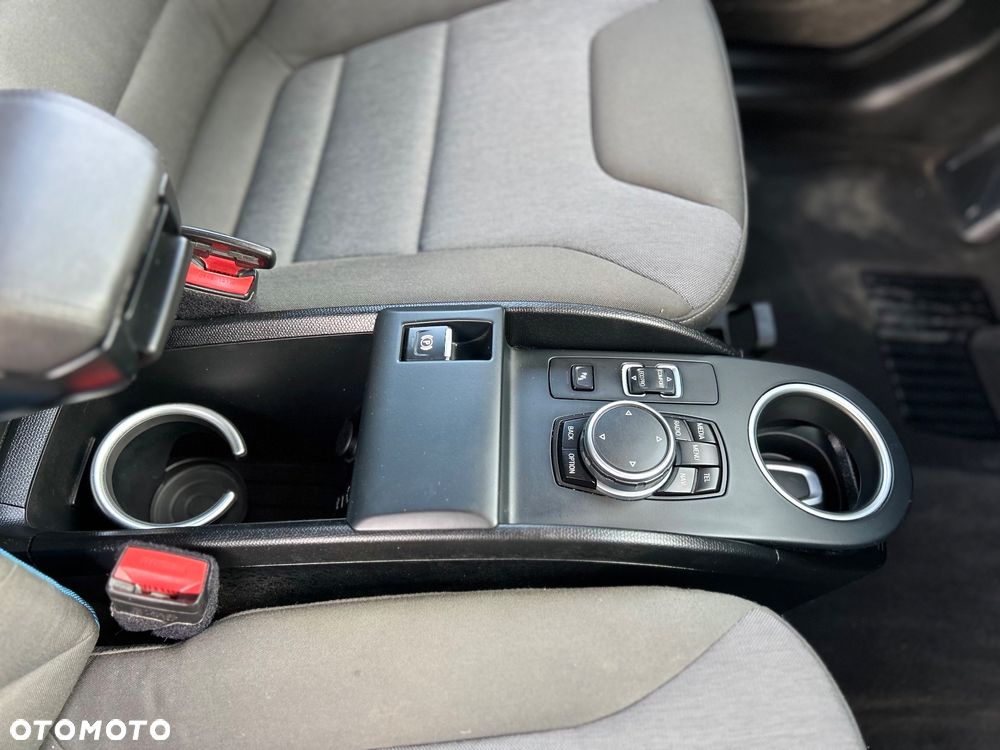 BMW i3 (60 Ah) - 12