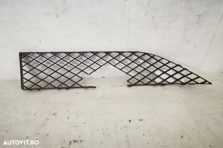 Grila Inferioara Bara Fata Dreapta Original Avariata Bentley Bentayga - 4