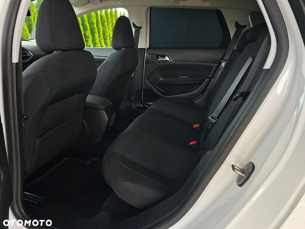 Peugeot 308 - 25