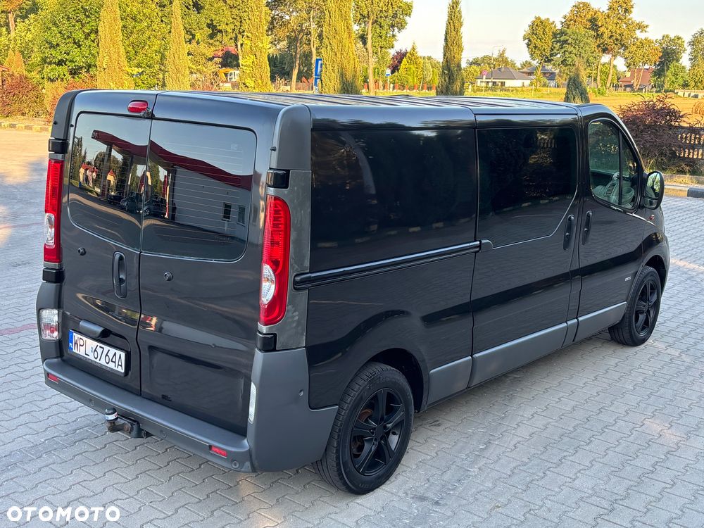 Opel Vivaro - 10