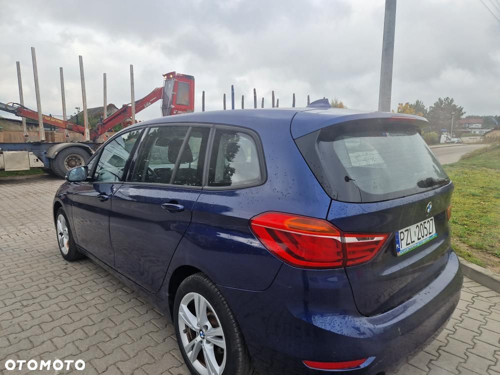 BMW Seria 2 218d - 3