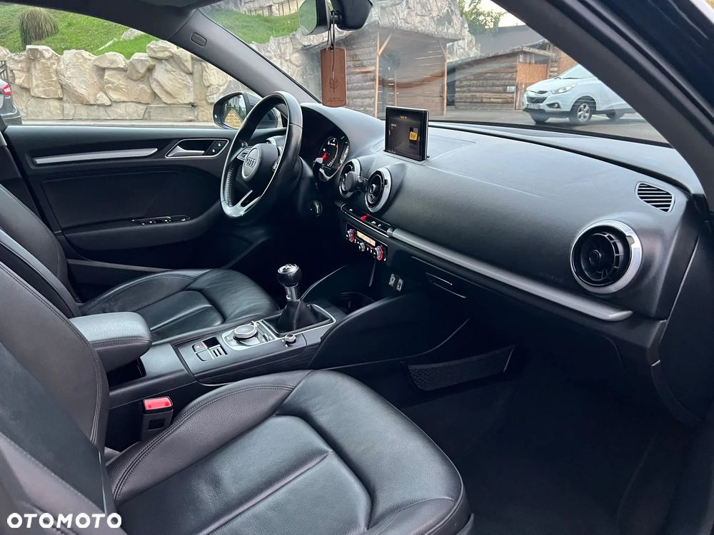 Audi A3 Limousine 1.6 TDI (clean diesel) S line Sportpaket - 28