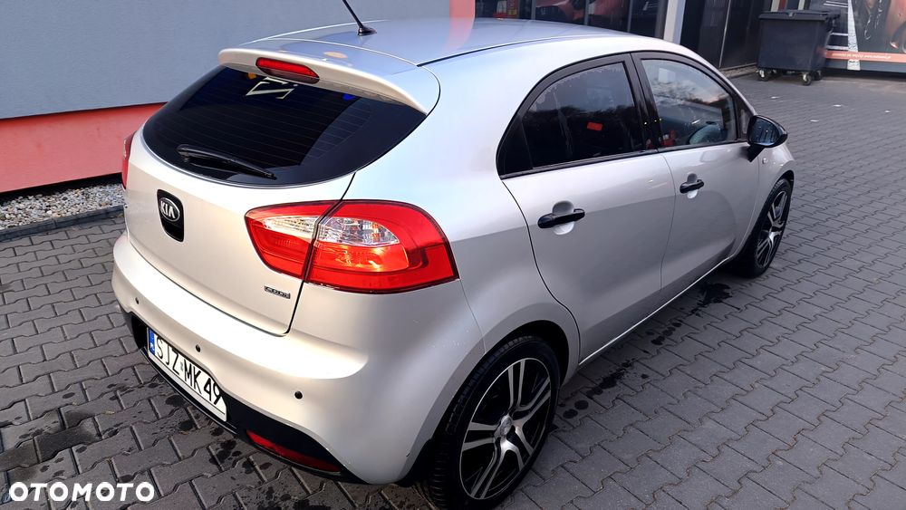 Kia Rio 1.1 crdi L - 18