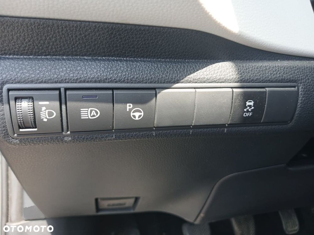 Toyota Corolla - 18