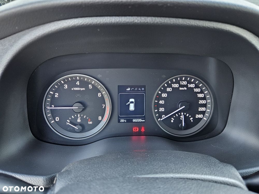 Hyundai Tucson 1.6 GDI BlueDrive GO 2WD - 32