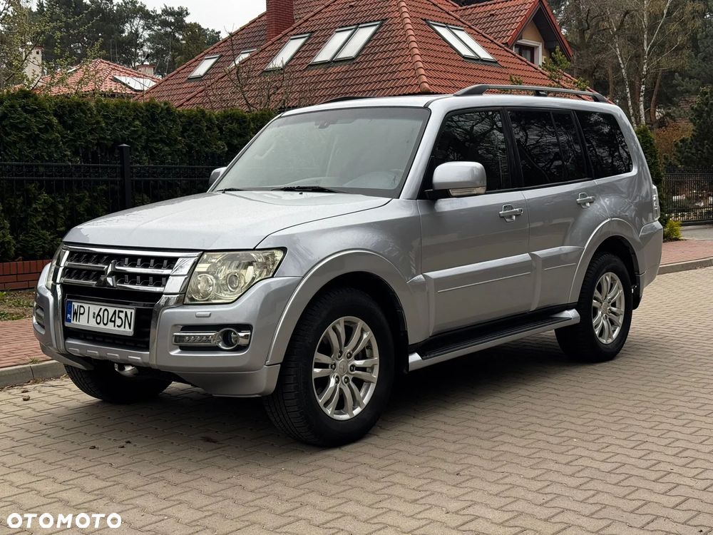 Mitsubishi Pajero 3.2 DI-D Automatik Diamant Edition - 23