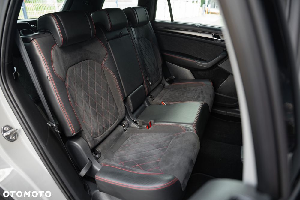 Skoda Kodiaq 2.0 Bi-TDI 4x4 RS DSG 7os - 36
