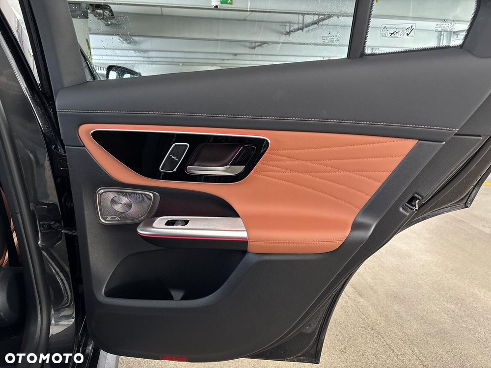 Mercedes-Benz GLC - 22