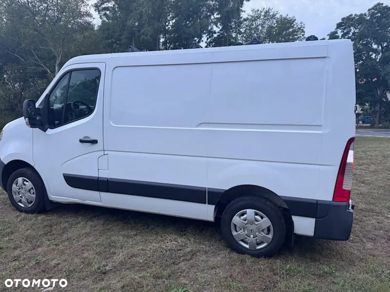 Nissan NV400 - 17