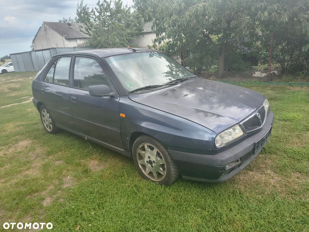 Lancia Delta - 5