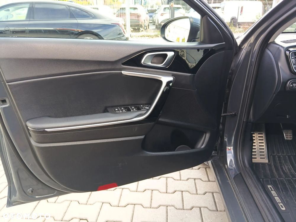 Kia Ceed 1.4 L Business Line - 18