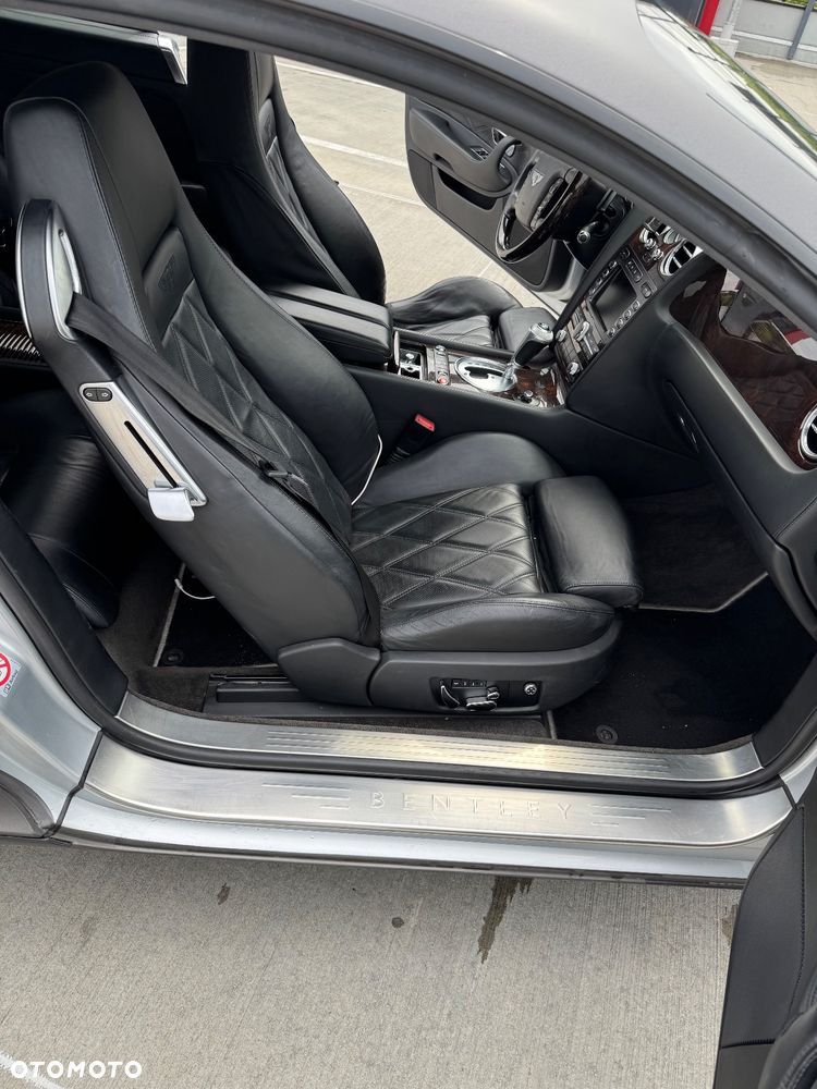 Bentley Continental GT - 12