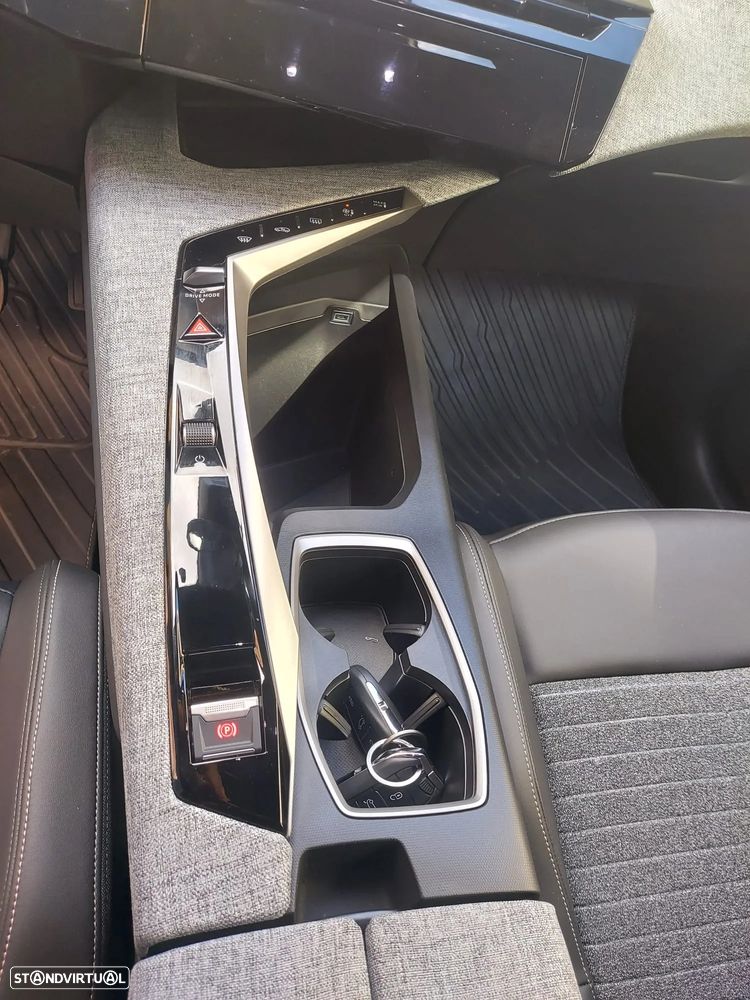 Peugeot 3008 1.6 Hybrid Allure Pack e-EAT8 - 11