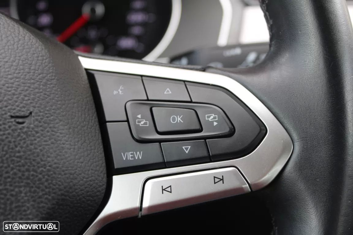 VW Passat 2.0 TDI Confortline - 26