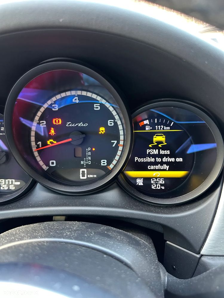 Porsche Macan Turbo - 16