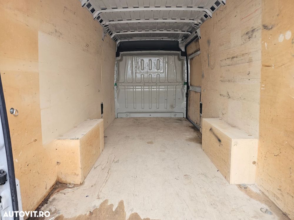 Peugeot Boxer 2,2 blueHdi, L4H2, 160 cp, 15mc - 11