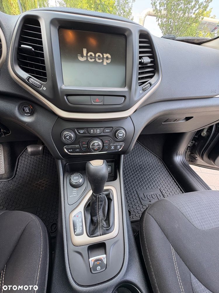 Jeep Cherokee 3.2 V6 Pentastar Active Drive I Automatik Limited - 24