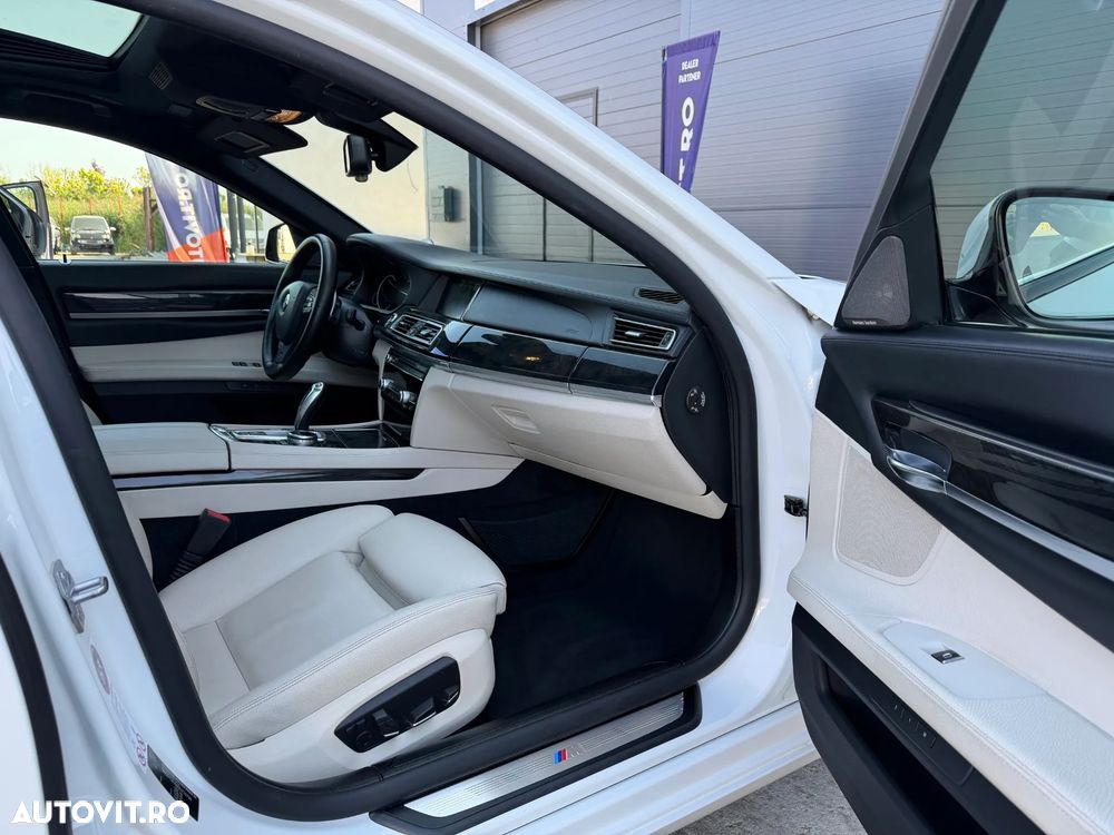 BMW Seria 7 730d xDrive Edition Exclusive - 12
