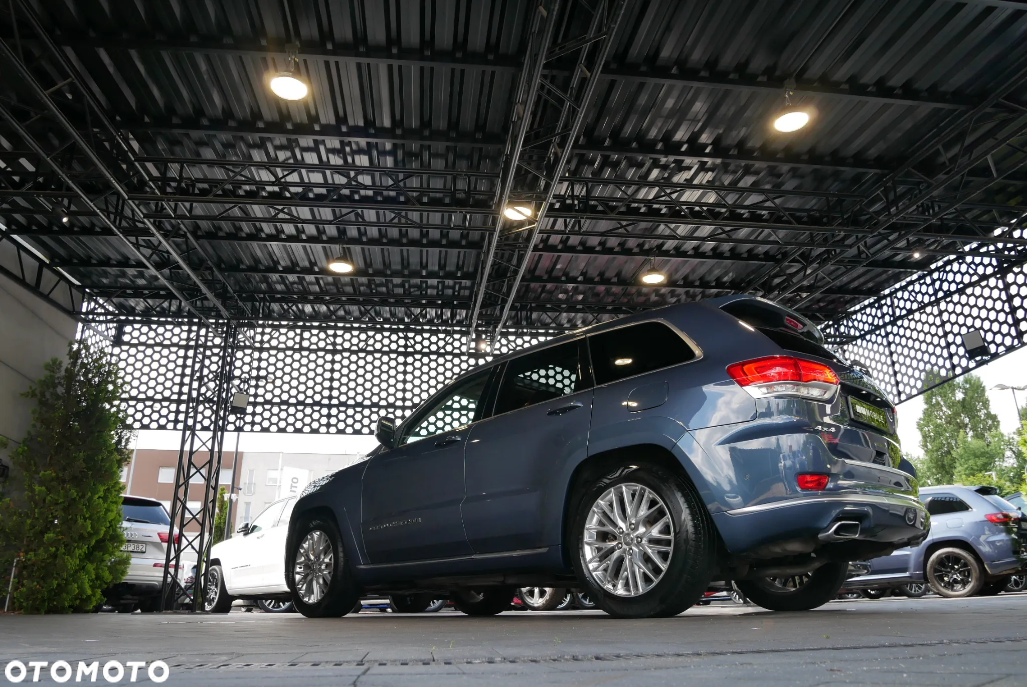 Jeep Grand Cherokee 5.7 V8 HEMI Summit - 39