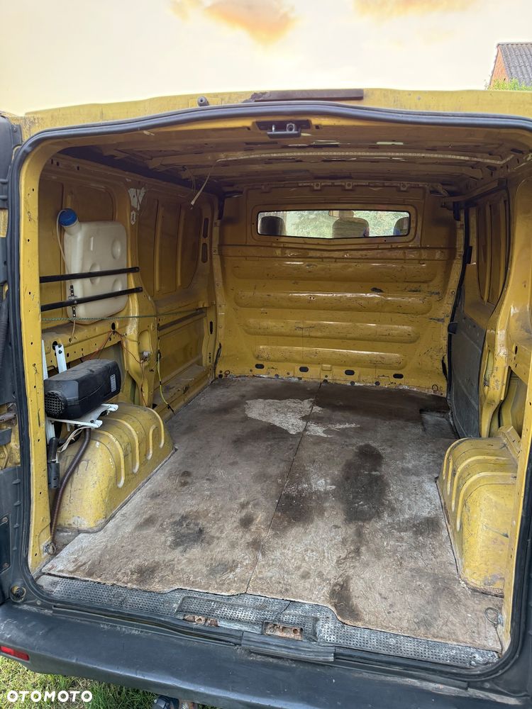 Opel Vivaro - 11