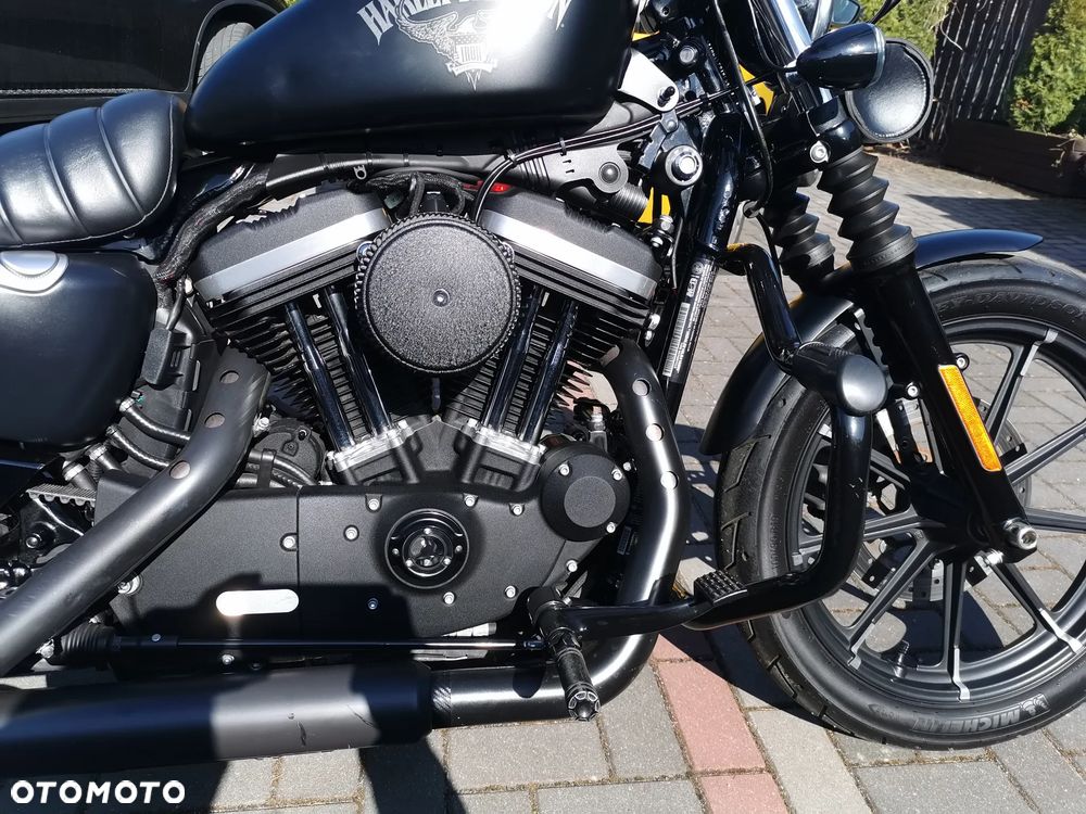 Harley-Davidson Sportster Iron 883 - 10