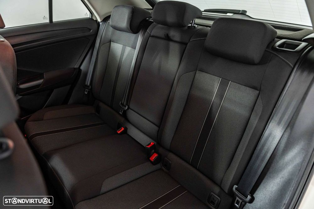 VW T-Roc 1.0 TSI Life - 23