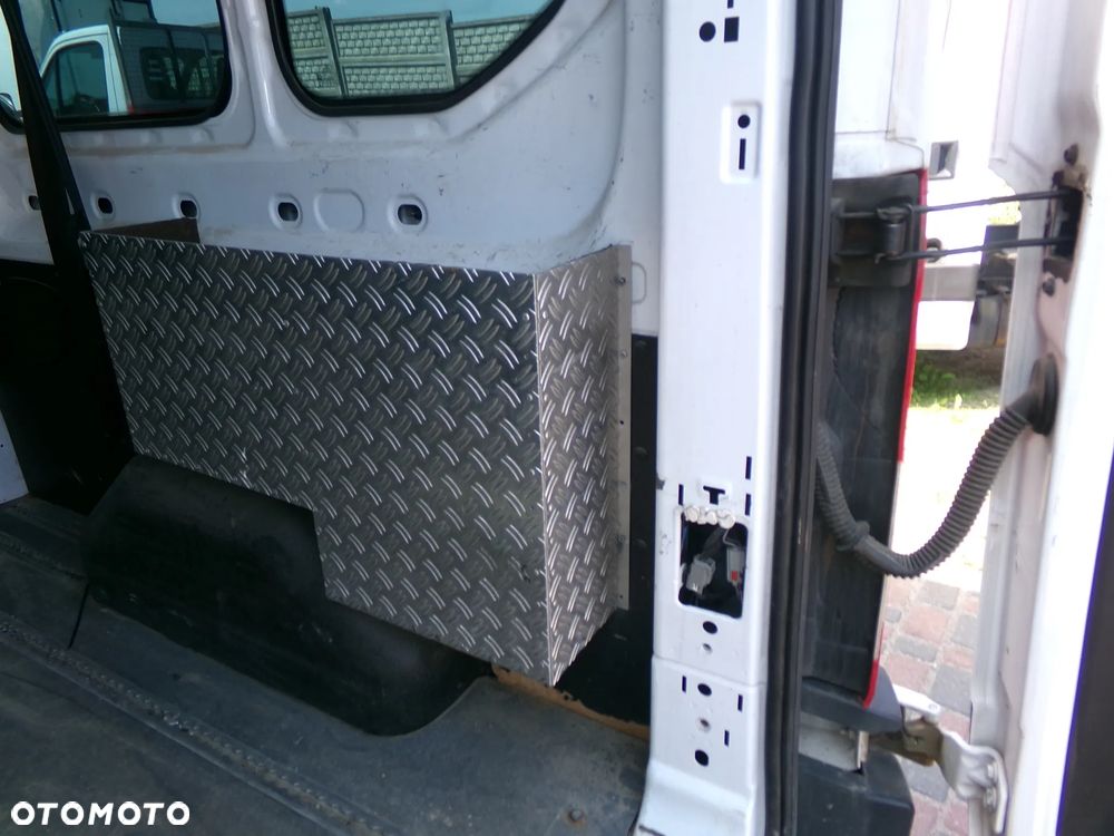 Ford Transit - 10