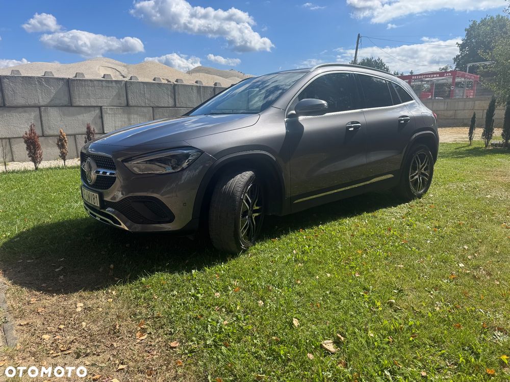 Mercedes-Benz GLA 200 - 2