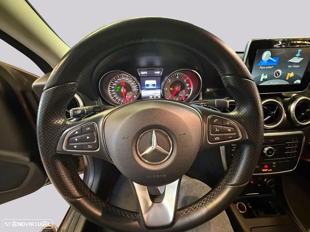 Mercedes-Benz CLA 180 d Shooting Brake Aut. — fotografia 15