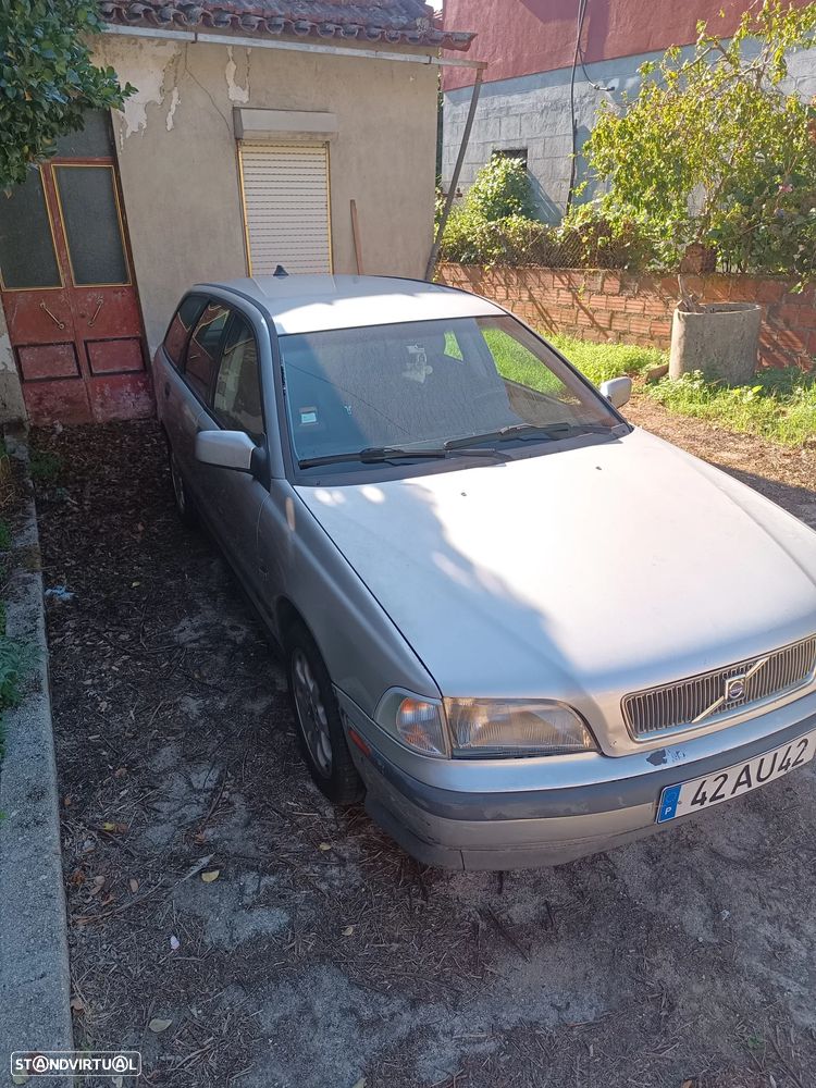 Volvo V40 Cross Country - 3