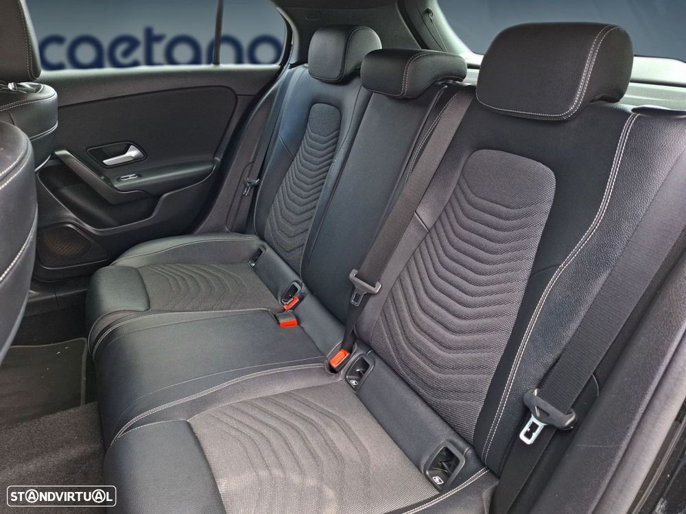 Mercedes-Benz A 180 d Style Plus Aut. — fotografia 14