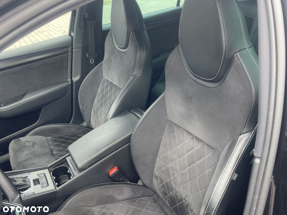 Skoda Superb 2.0 TDI SCR Sportline DSG - 21