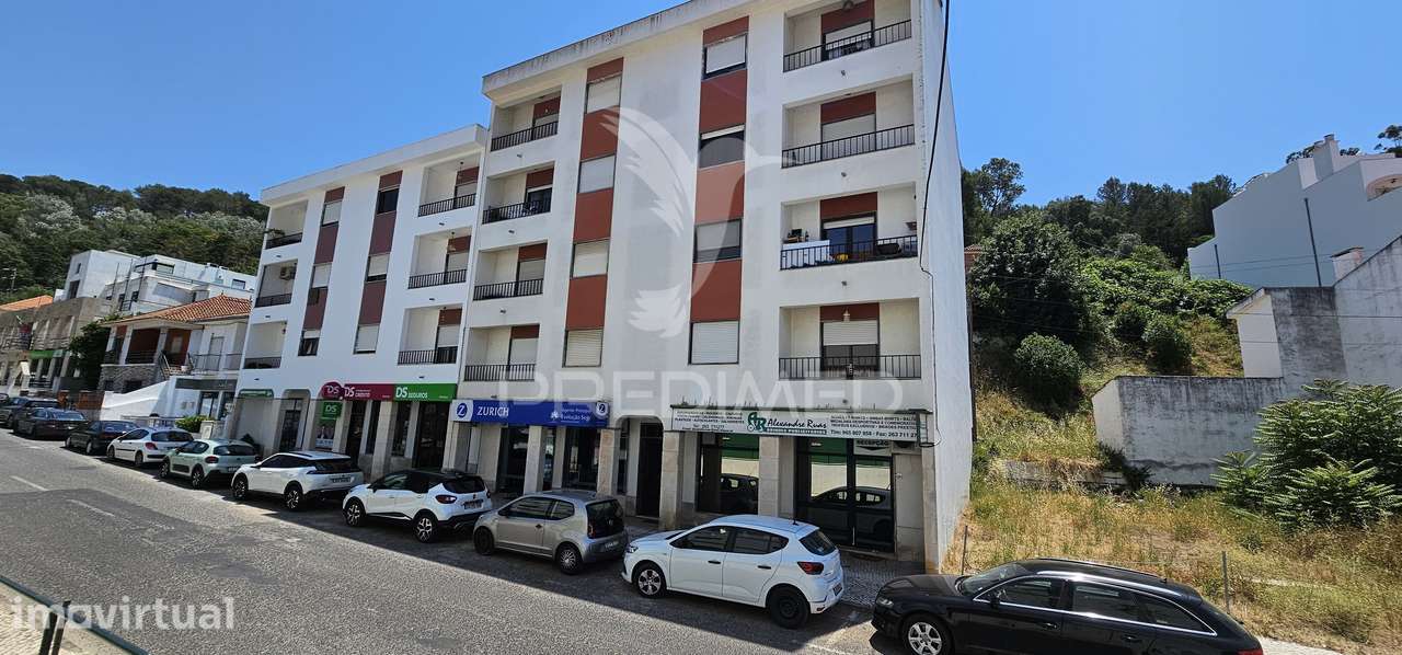 Apartamento T2 em Alenquer com varanda e arrecadação - Grande imagem: 3/31