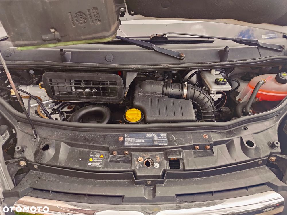 Opel Vivaro - 21