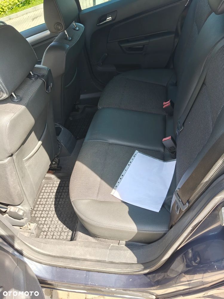 Opel Astra III 1.8 Cosmo - 11