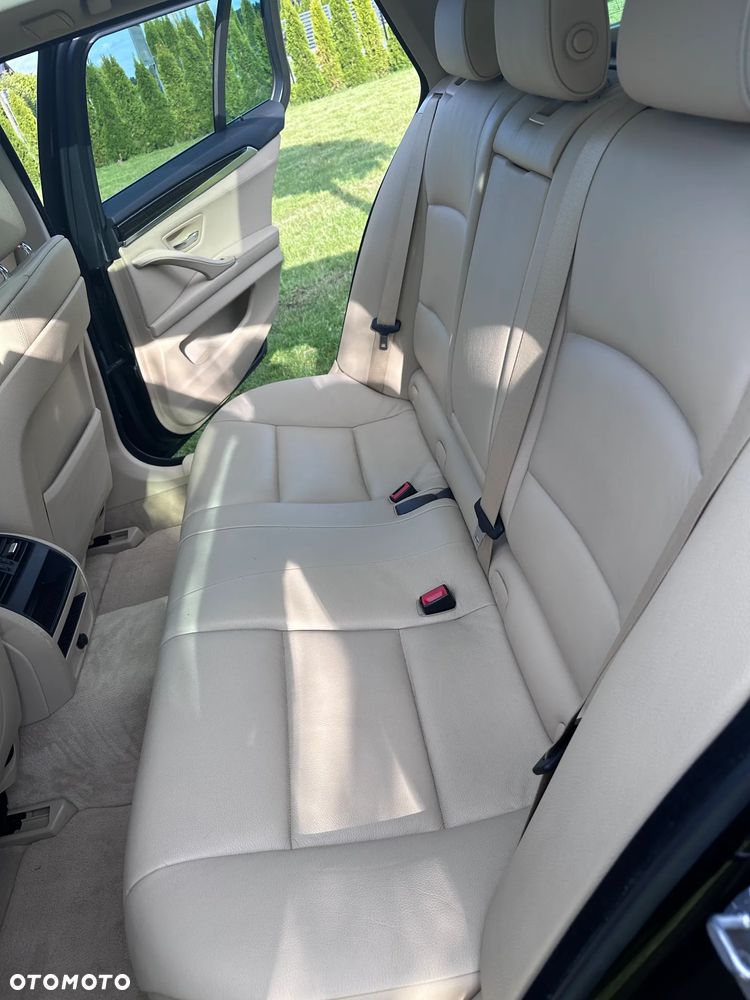 BMW Seria 5 520d - 14