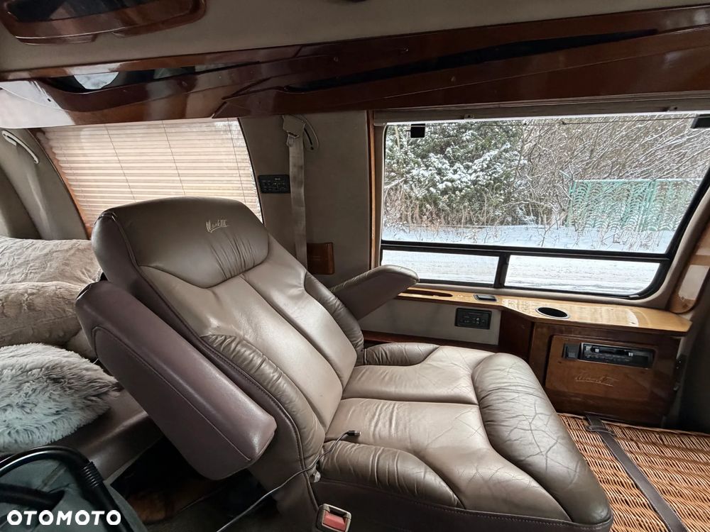 Chevrolet Express - 6