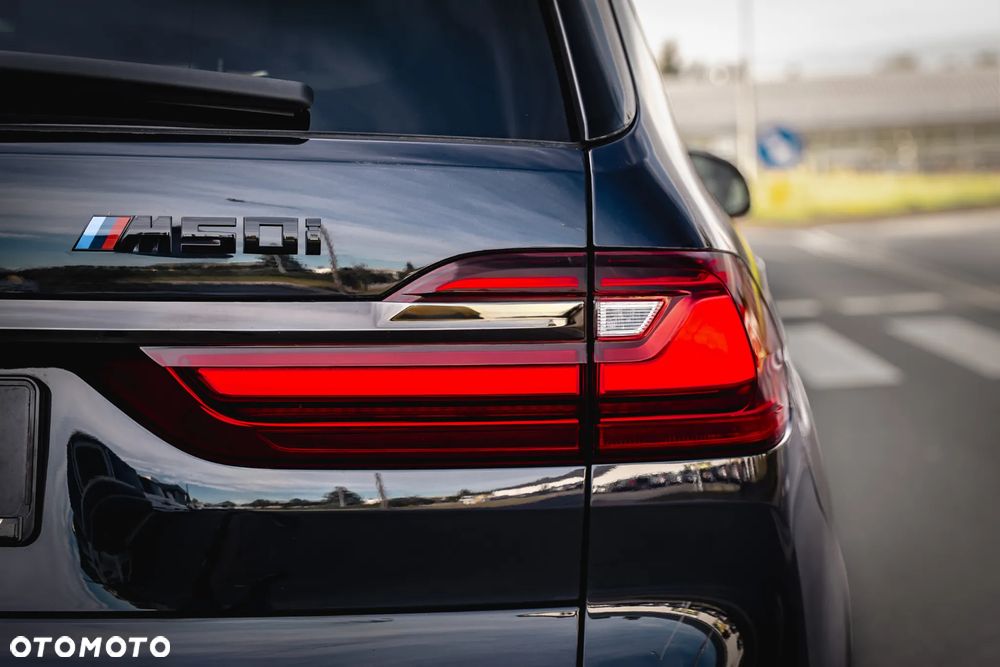 BMW X7 M50i sport - 15