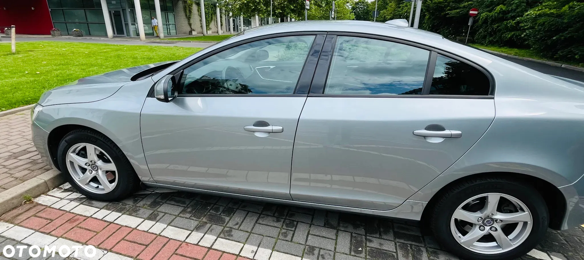 Volvo S60 T3 Drive-E Dynamic Edition (Kinetic) - 14