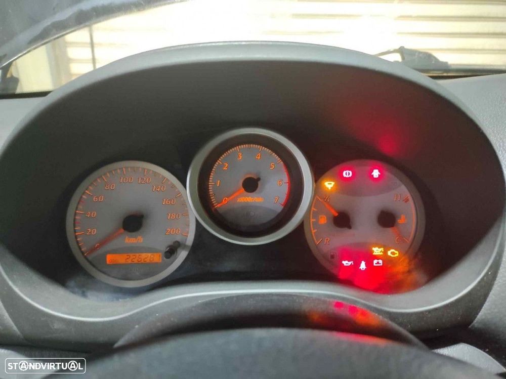 QUADRANTE TOYOTA RAV 4 (A2) 2.0 D4-D LUNA 4X4 (2003->) - 8