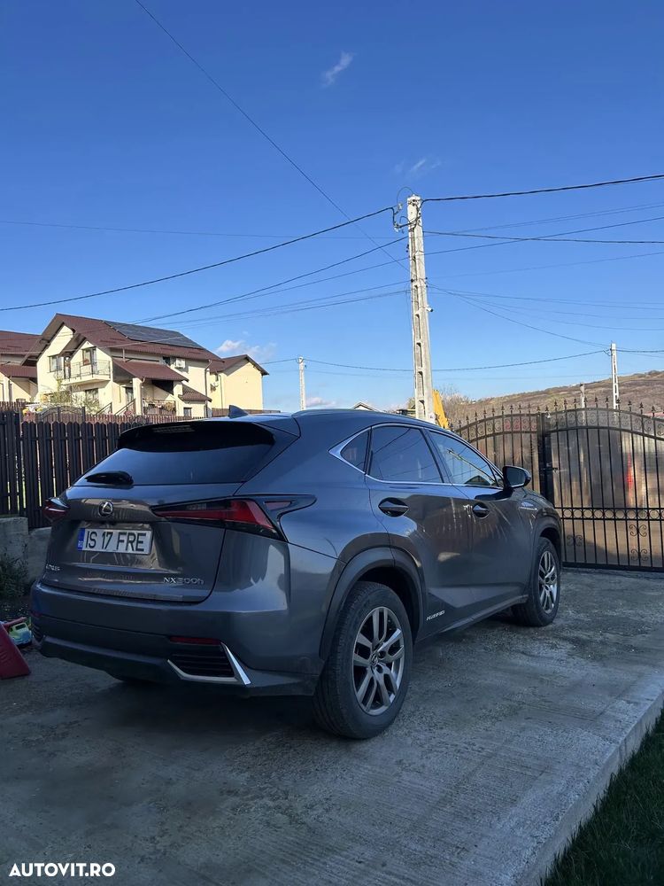 Lexus Seria NX 300h Executive Line - 11