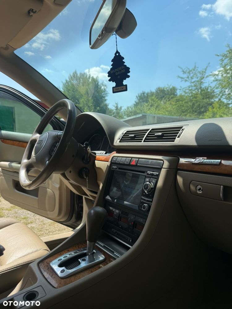 Audi A4 Limousine - 37
