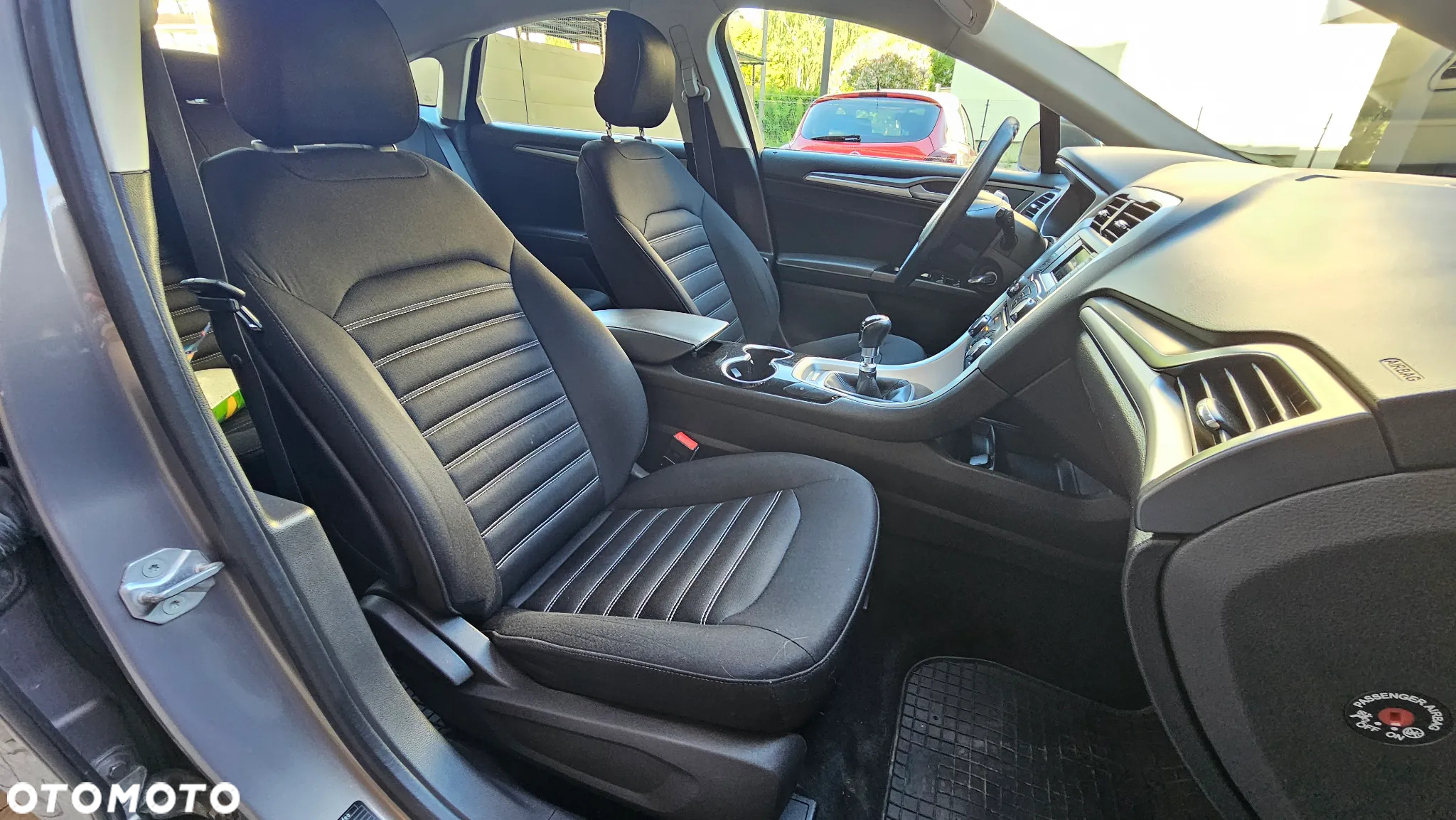 Ford Mondeo 1.5 EcoBoost Ambiente - 13