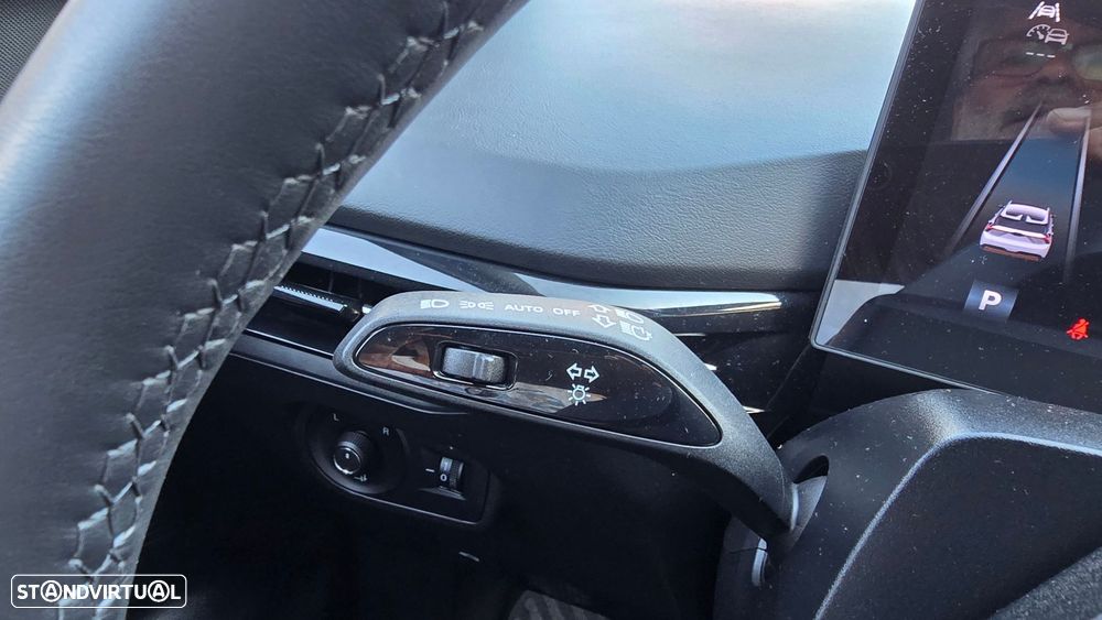 MG MG4 64 kWh Luxury - 14
