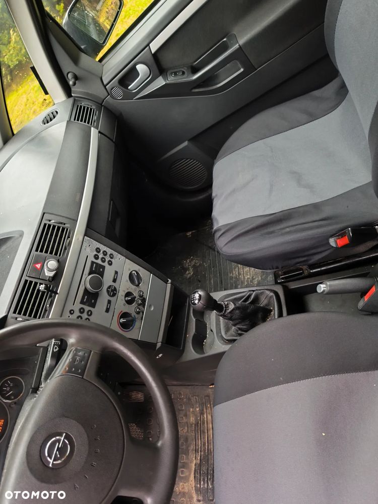 Opel Meriva - 9