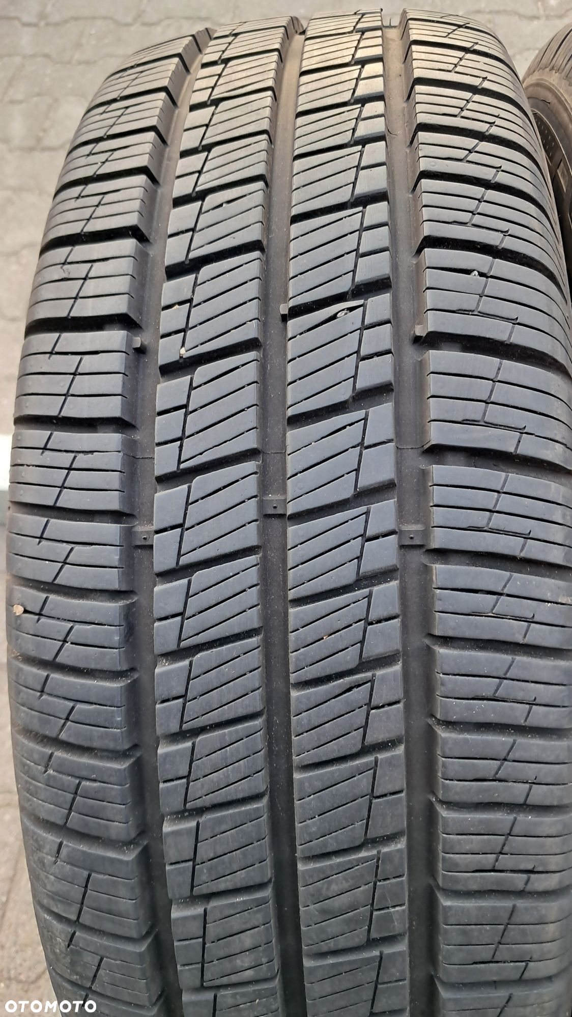 215/65R16C 109/107T Hankook Vantra ST As2 - 2