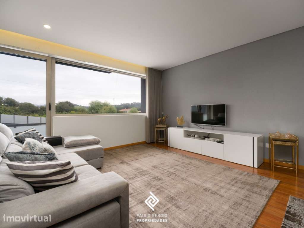Moradia T4 em Valadares | Piscina | Totalmente Mobilada e Equipada - Grande imagem: 5/29