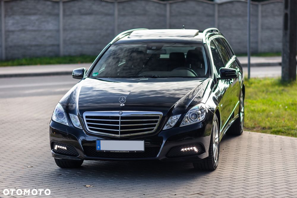 Mercedes-Benz Klasa E 250 BlueEFFICIENCY 7G-TRONIC Avantgarde - 7