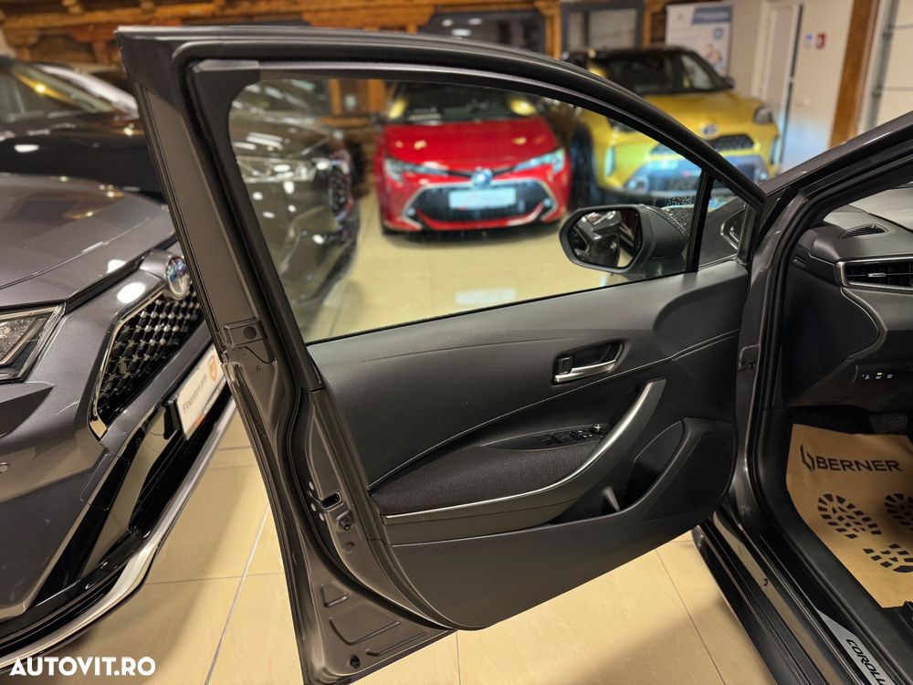 Toyota Corolla 1.8 Lounge - 23